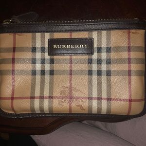 USED Burberry wallet/clutch